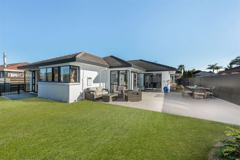 Photo of property in 37 Reilly Avenue, Mount Maunganui, 3116
