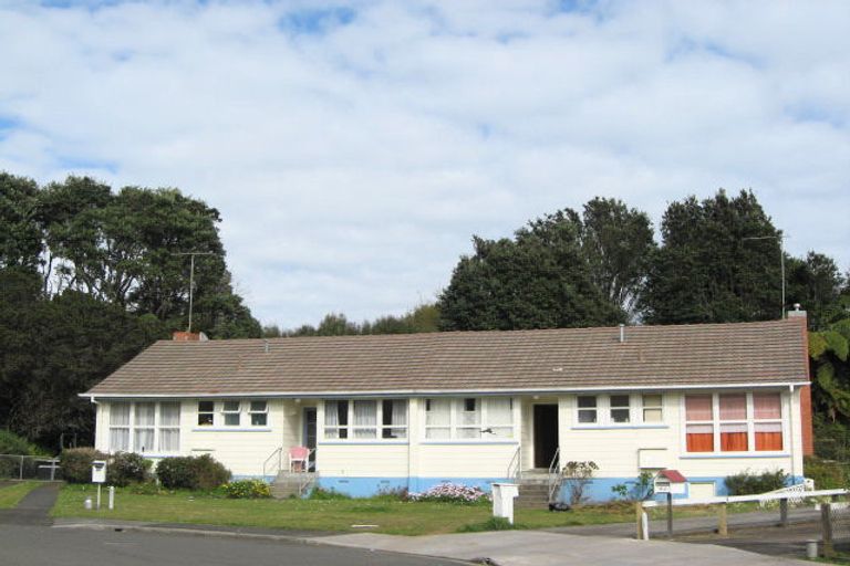 Photo of property in 18-20 Marton Place, Marfell, New Plymouth, 4310