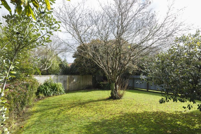 Photo of property in 114 Manawatu Street, Hokowhitu, Palmerston North, 4410