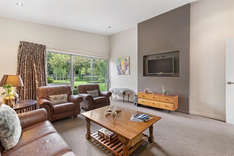 Photo of property in 47 Sylvan Street, Lake Hayes, Queenstown, 9304