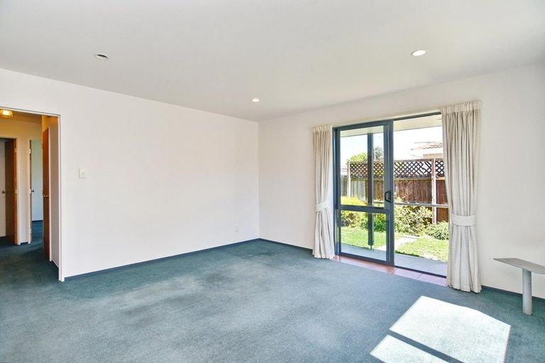 Photo of property in 8a Bass Street, Woolston, Christchurch, 8062