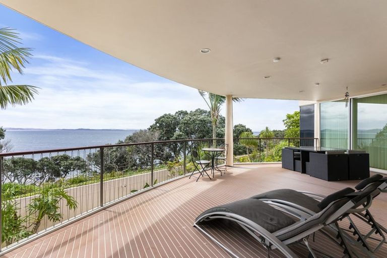 Photo of property in 20 Pacific Parade, Army Bay, Whangaparaoa, 0930