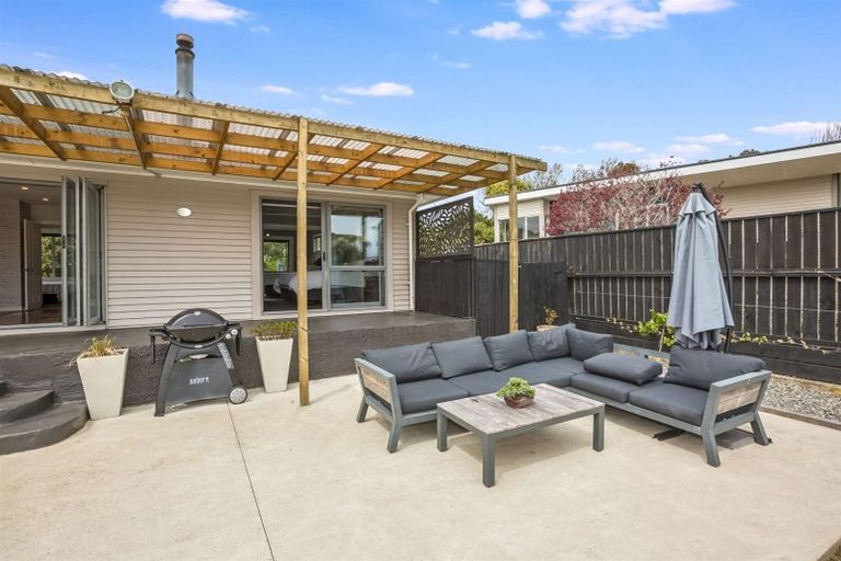 Photo of property in 23 Paekakariki Hill Road, Pauatahanui, Porirua, 5381
