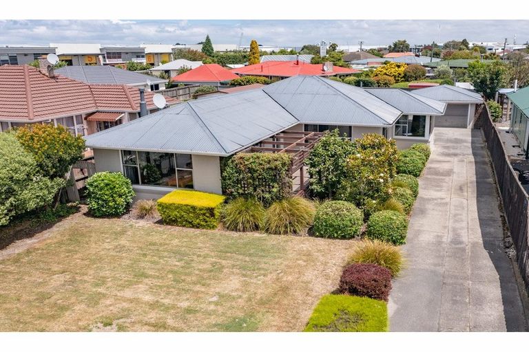 Photo of property in 63 Epsom Road, Sockburn, Christchurch, 8042