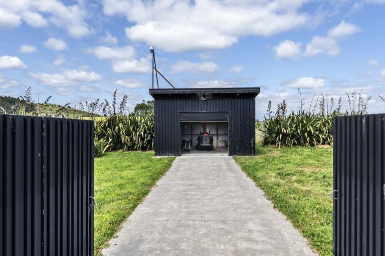 Photo of property in 574 Mokau Road, Mimi, Urenui, 4377