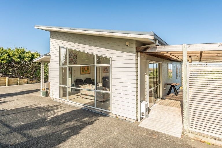 Photo of property in 10 Lithgow Drive, Otamatea, Whanganui, 4500
