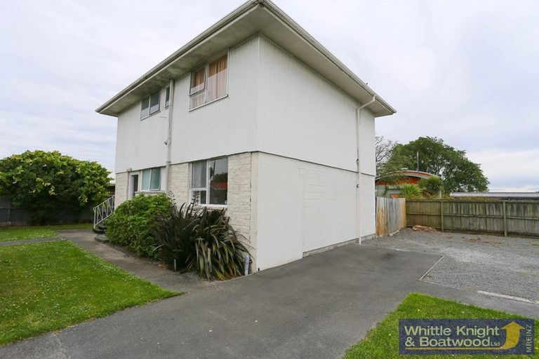 Photo of property in 3/2 Peverel Street, Riccarton, Christchurch, 8011