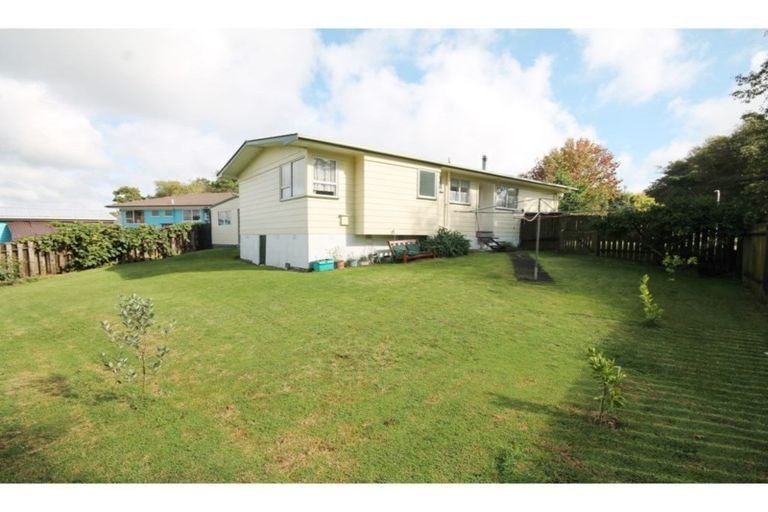 Photo of property in 35 Fairdale Avenue, Red Hill, Papakura, 2110