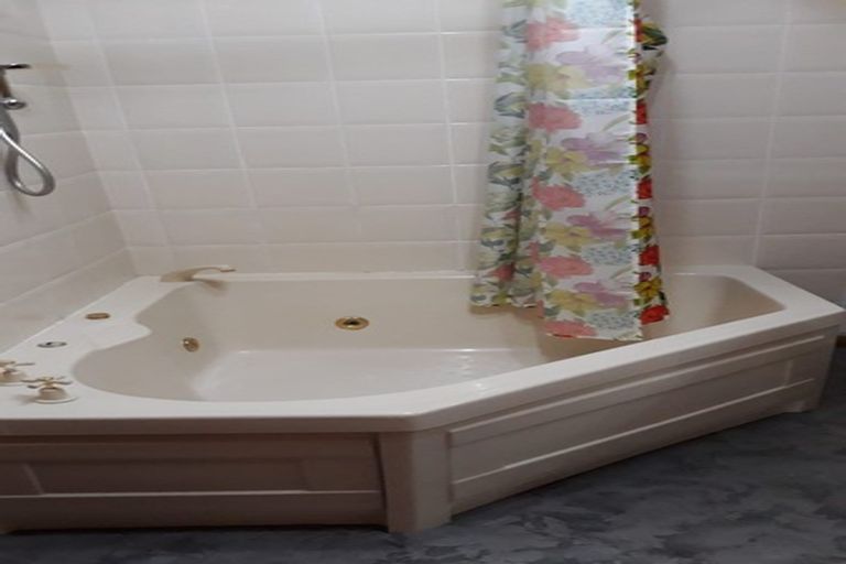 Photo of property in 2/141 Fitzherbert Avenue, West End, Palmerston North, 4410