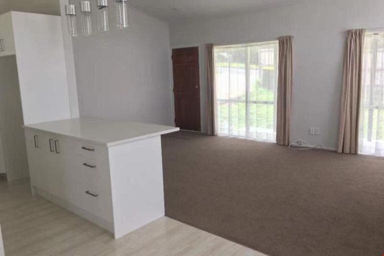 Photo of property in 51 Patons Road, Howick, Auckland, 2014