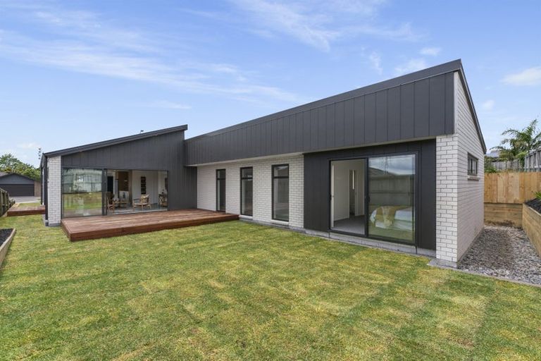 Photo of property in 7 Kayelene Place, Omokoroa, 3114