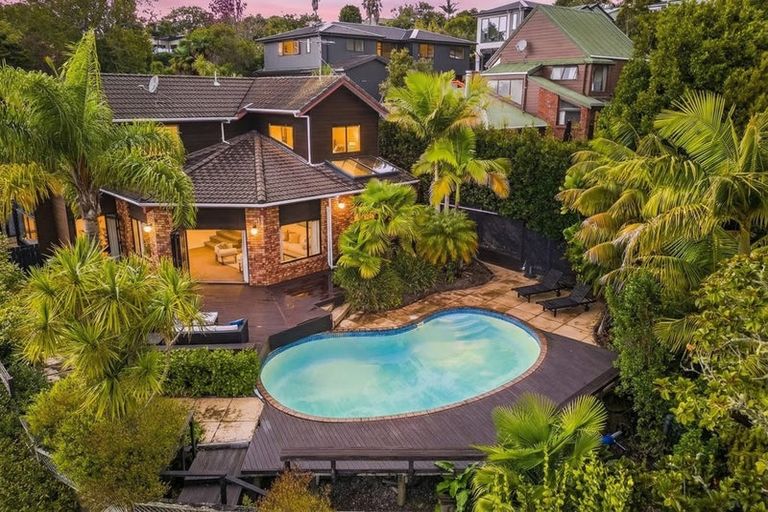 Photo of property in 73m Park Rise, Campbells Bay, Auckland, 0630