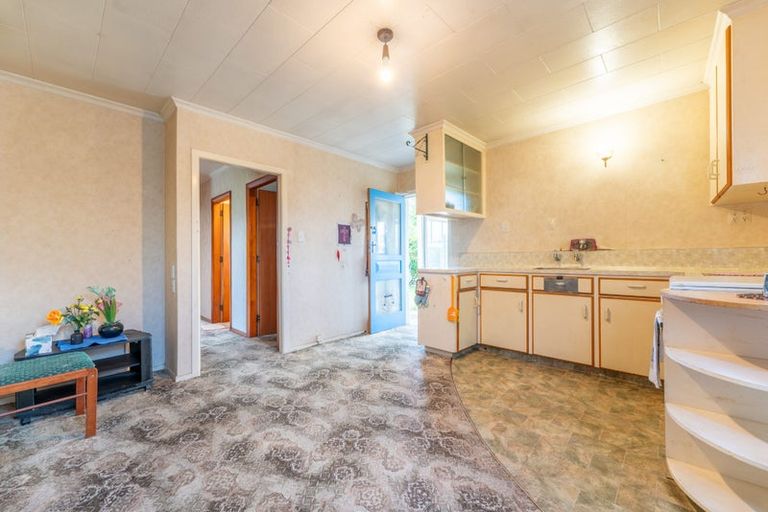 Photo of property in 8 Oxford Street, Waimate, 7924