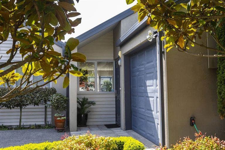 Photo of property in 2/2 Hamilton Avenue, Ilam, Christchurch, 8041
