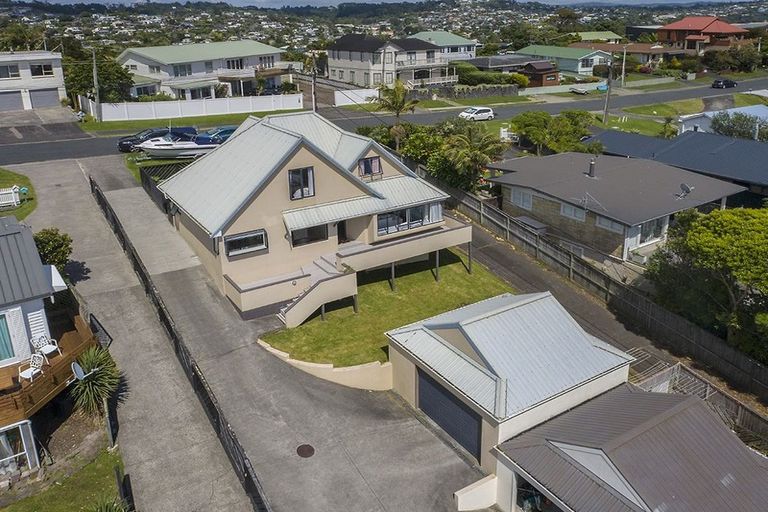 Photo of property in 7 Melandra Road, Stanmore Bay, Whangaparaoa, 0932