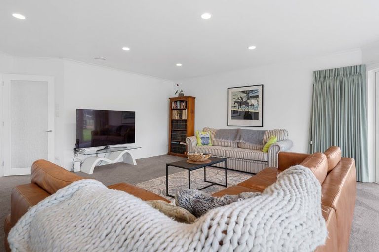 Photo of property in 137 Kent Street, Carterton, 5713