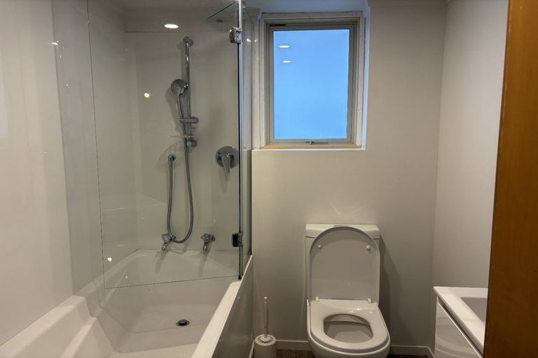 Photo of property in 8 Cottleville Terrace, Thorndon, Wellington, 6011