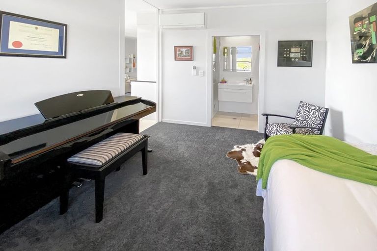 Photo of property in 615 Marine Parade, Napier South, Napier, 4110