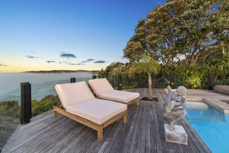 Photo of property in 86 Vipond Road, Stanmore Bay, Whangaparaoa, 0932