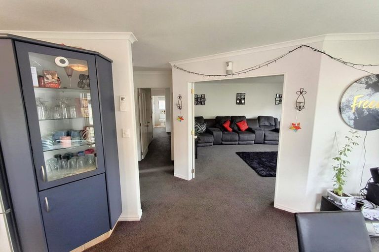 Photo of property in 32 Katerini Grove, Papamoa Beach, Papamoa, 3118