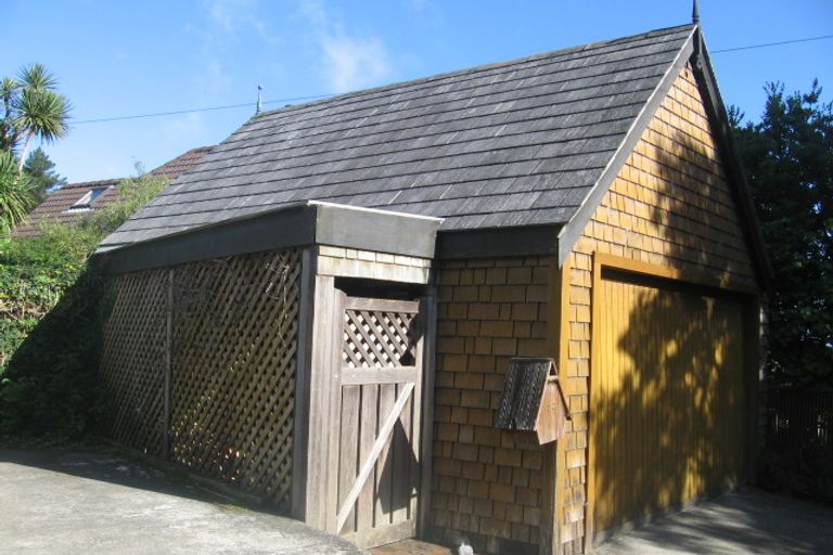 Photo of property in 22 Kotari Road, Days Bay, Lower Hutt, 5013