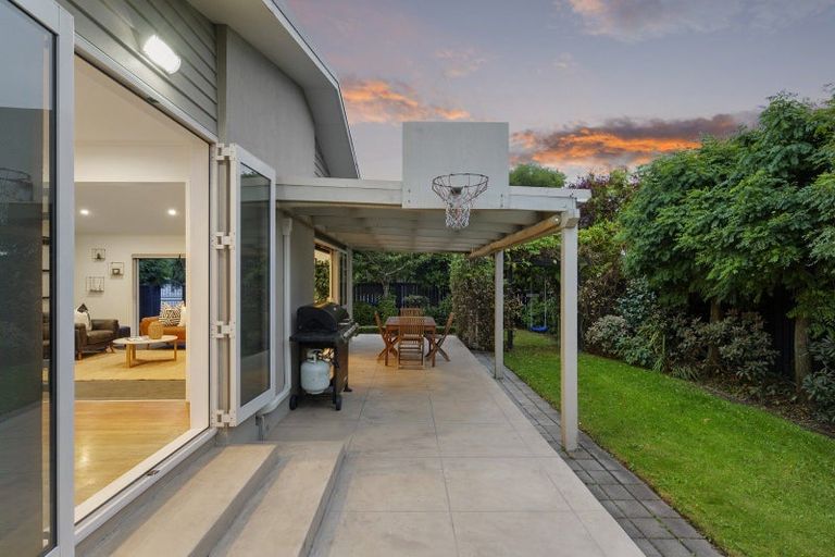 Photo of property in 16 O'halloran Drive, Halswell, Christchurch, 8025