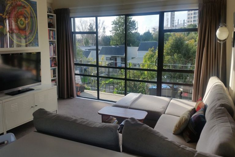 Photo of property in 2/14 Hayden Street, Freemans Bay, Auckland, 1011