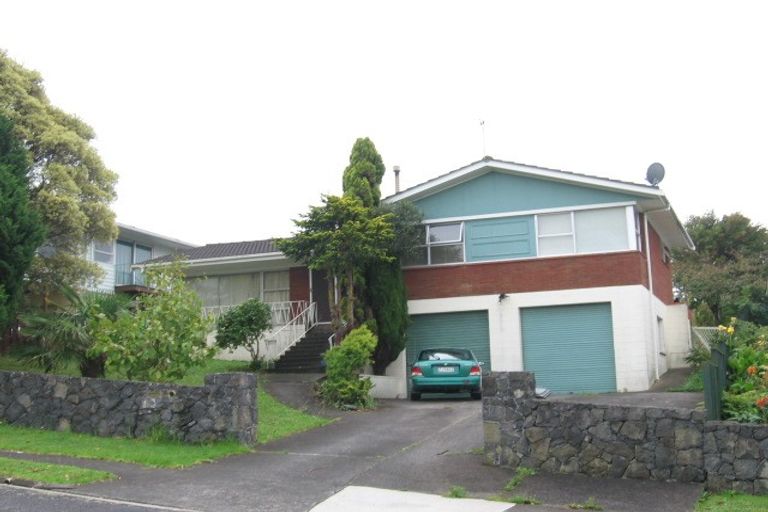 Photo of property in 13 Ellesmere Crescent, Pakuranga Heights, Auckland, 2010