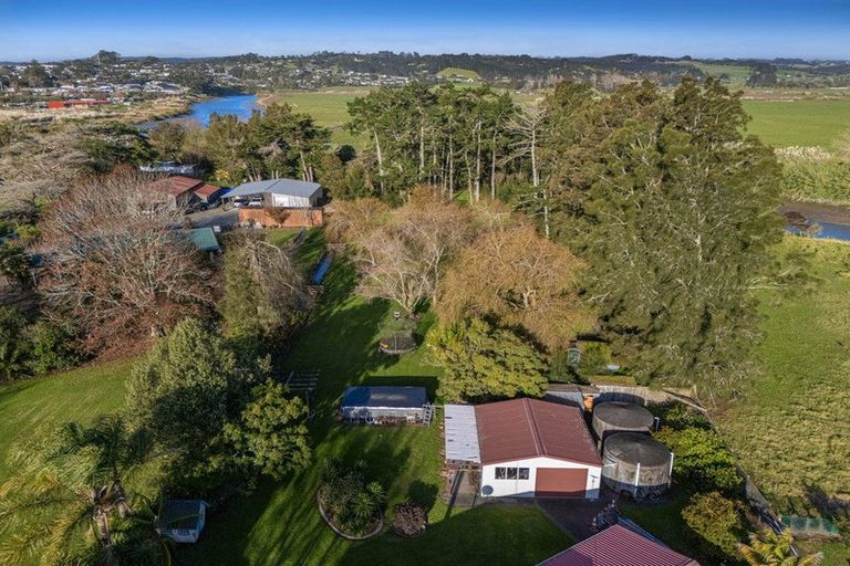 Photo of property in 2312 State Highway 16, Helensville, 0875