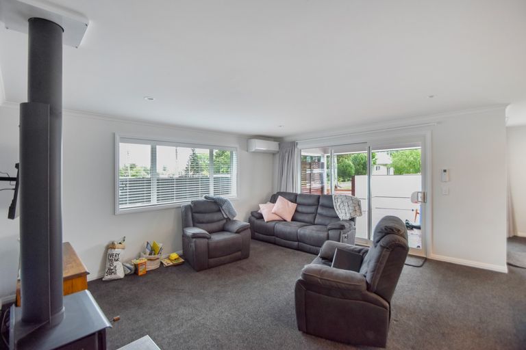 Photo of property in 21 Fraser Crescent, Twizel, 7901