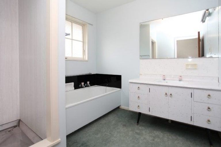 Photo of property in 1/3 Tudor Avenue, Ilam, Christchurch, 8041