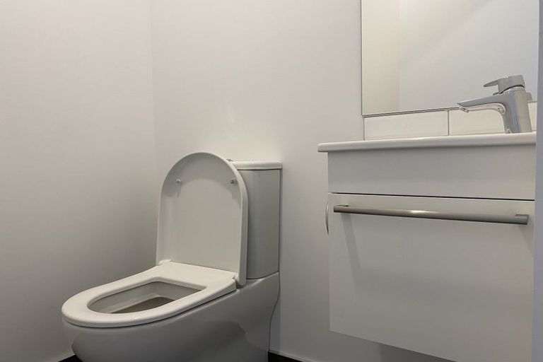 Photo of property in 28a Koromiko Street, New Lynn, Auckland, 0600