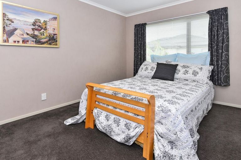 Photo of property in 9 Girvan Terrace, Wattle Downs, Auckland, 2103