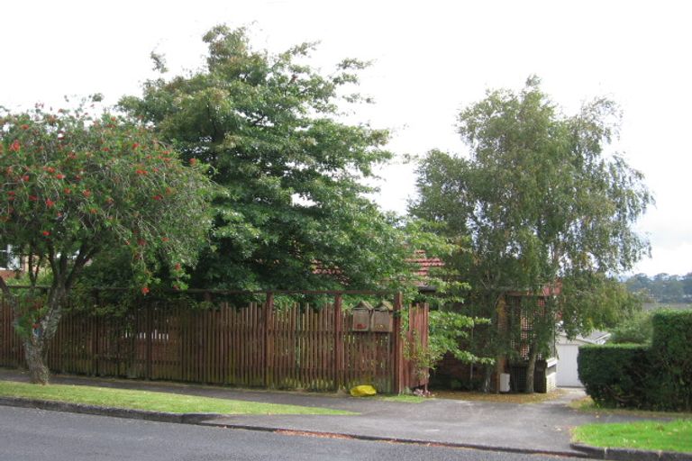 Photo of property in 2/65 Miro Street, New Lynn, Auckland, 0600