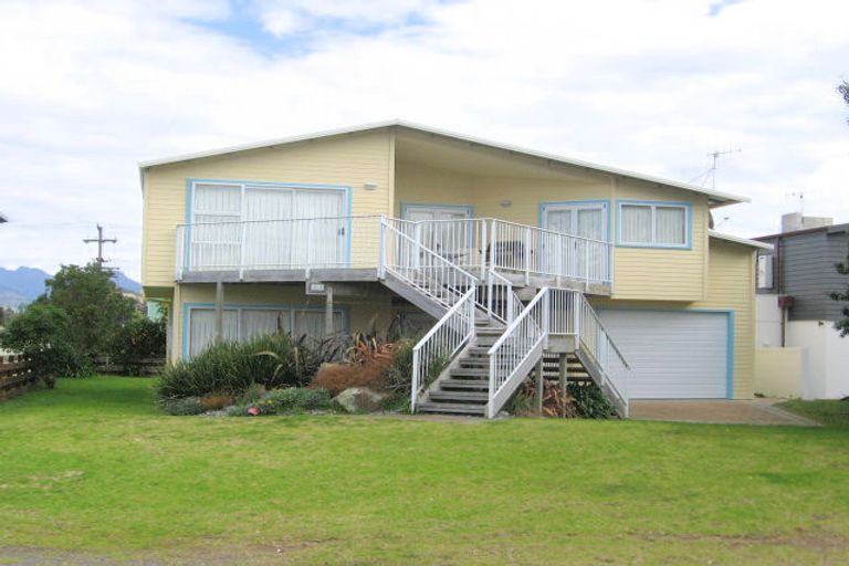 Photo of property in 219 Beverley Terrace, Whangamata, 3620