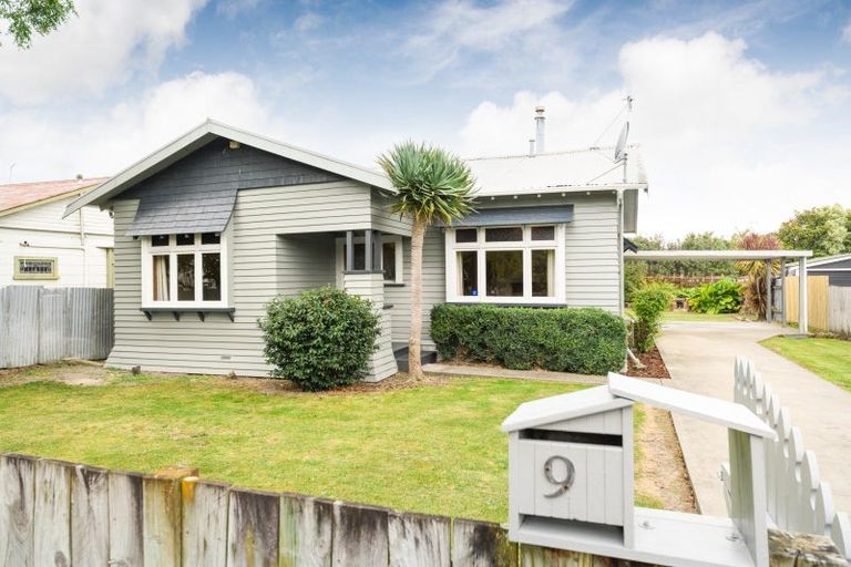 Photo of property in 9 Burns Avenue, Takaro, Palmerston North, 4412