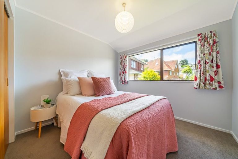 Photo of property in 14 Cullen Place, Tawa, Wellington, 5028