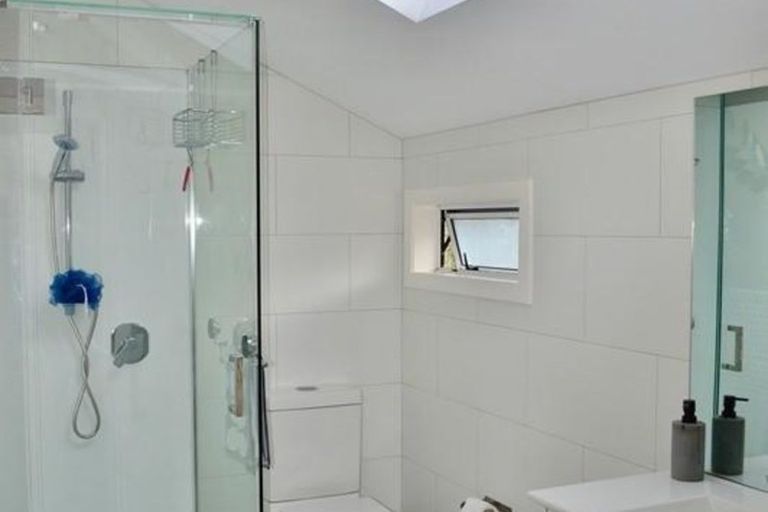 Photo of property in 75 Freemans Road, Otaki, 5512