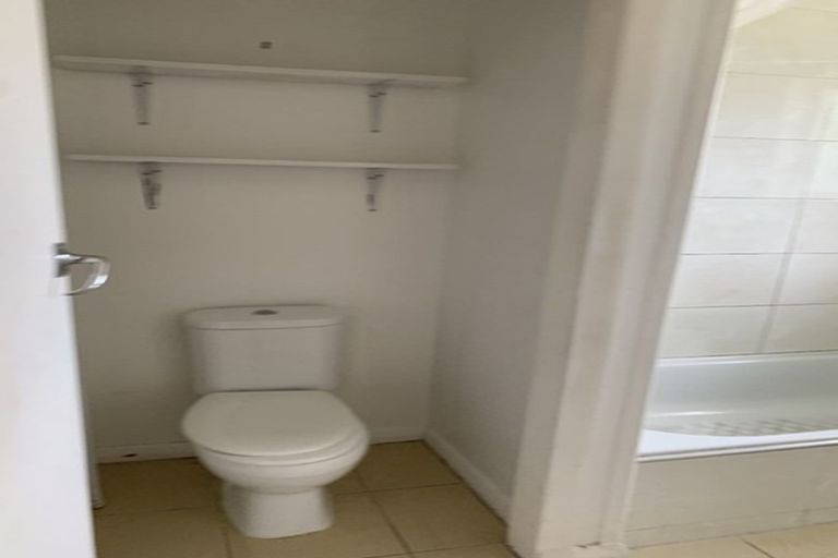 Photo of property in 14 Arimu Road, Papakura, 2110