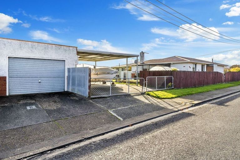 Photo of property in 18 Mcdonald Street, Mosgiel, 9024