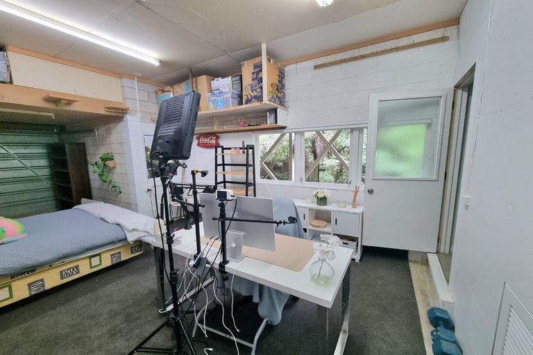 Photo of property in 1/22 Rangatira Road, Birkenhead, Auckland, 0626