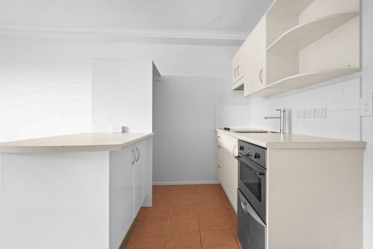 Photo of property in The Rennaissance, 6i/18 Ronwood Avenue, Manukau, Auckland, 2104