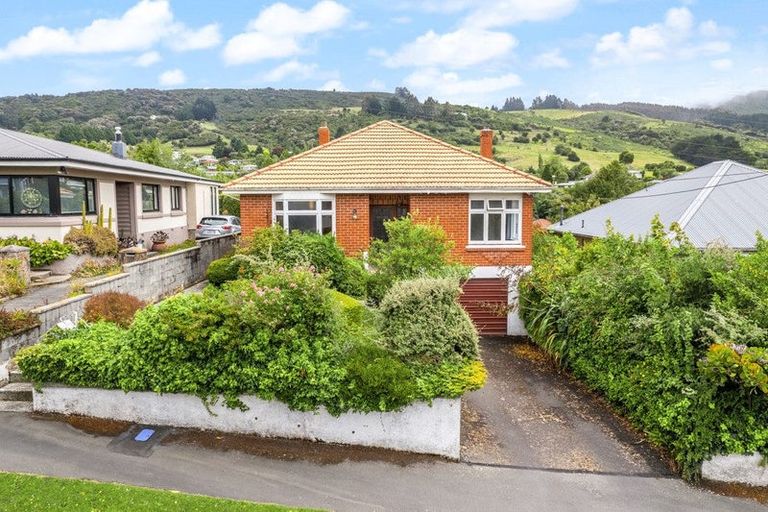 Photo of property in 16 Derwent Street, Helensburgh, Dunedin, 9010