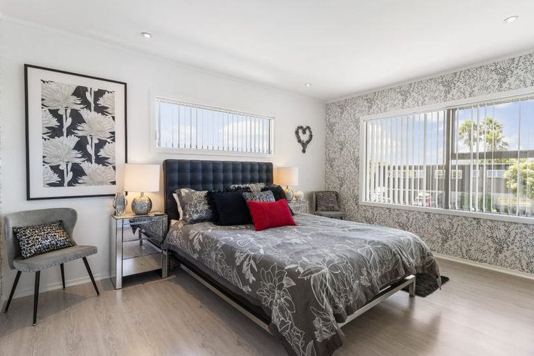 Photo of property in 21 Fratley Avenue, Farm Cove, Auckland, 2012