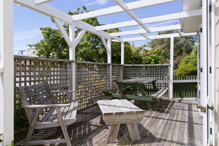 Photo of property in 17 Waitahanui Avenue, Taupo, 3330