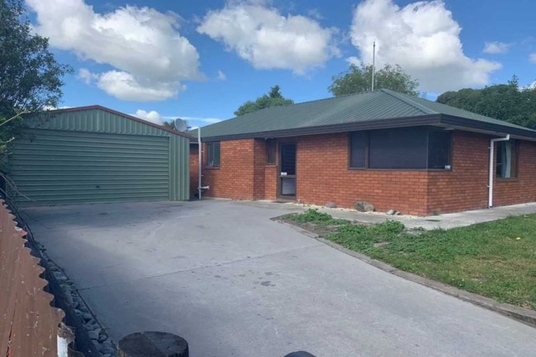 Photo of property in 1 Petries Road, Woodend, 7610