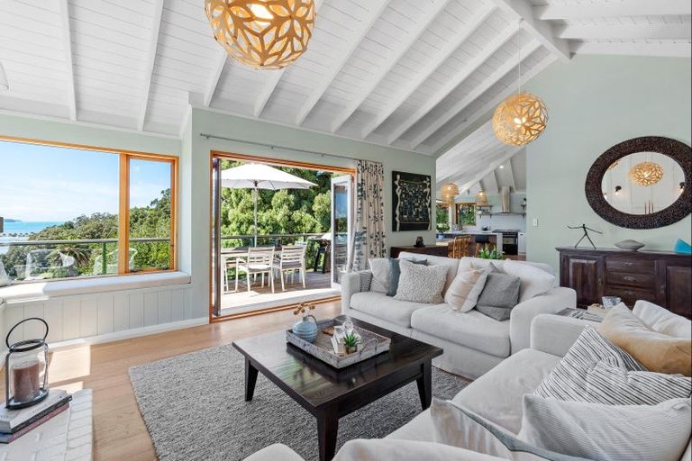 Photo of property in 8 Martin Road, Matakana, Warkworth, 0985