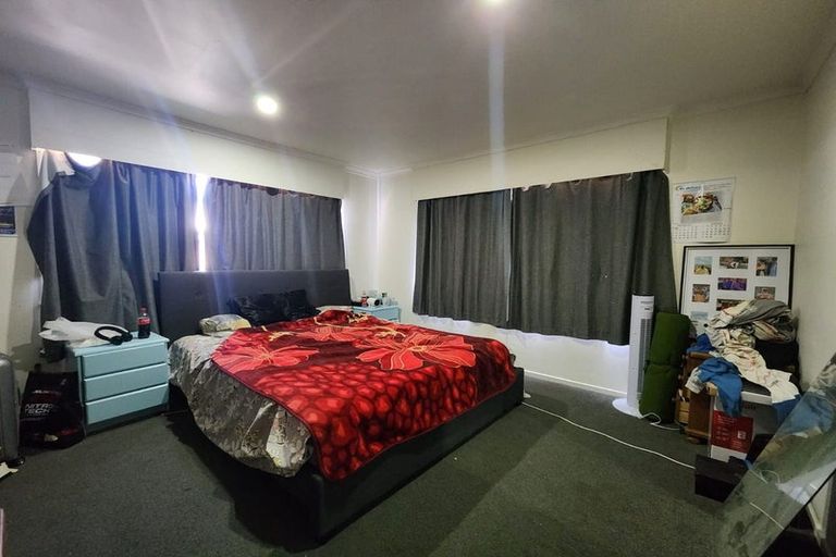Photo of property in 8 Martin Road, Manurewa, Auckland, 2102