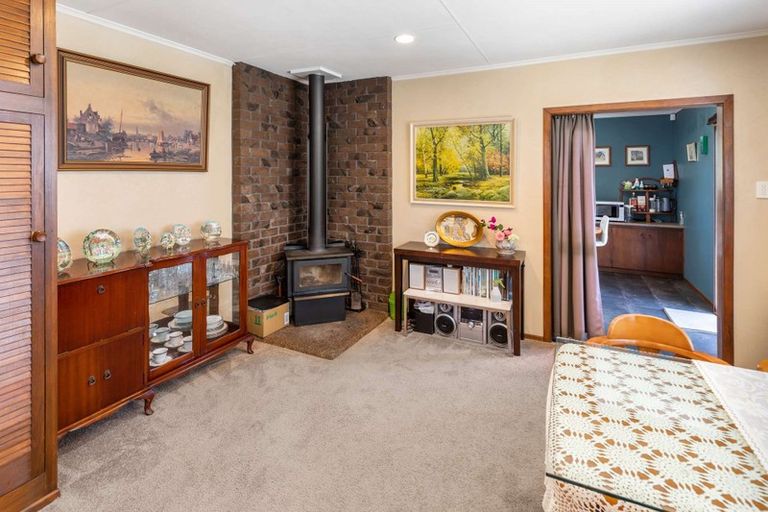 Photo of property in 36 Pukepapa Road, Marton, 4710