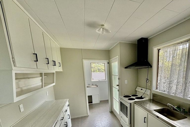 Photo of property in 13 Spinella Drive, Bayview, Auckland, 0629